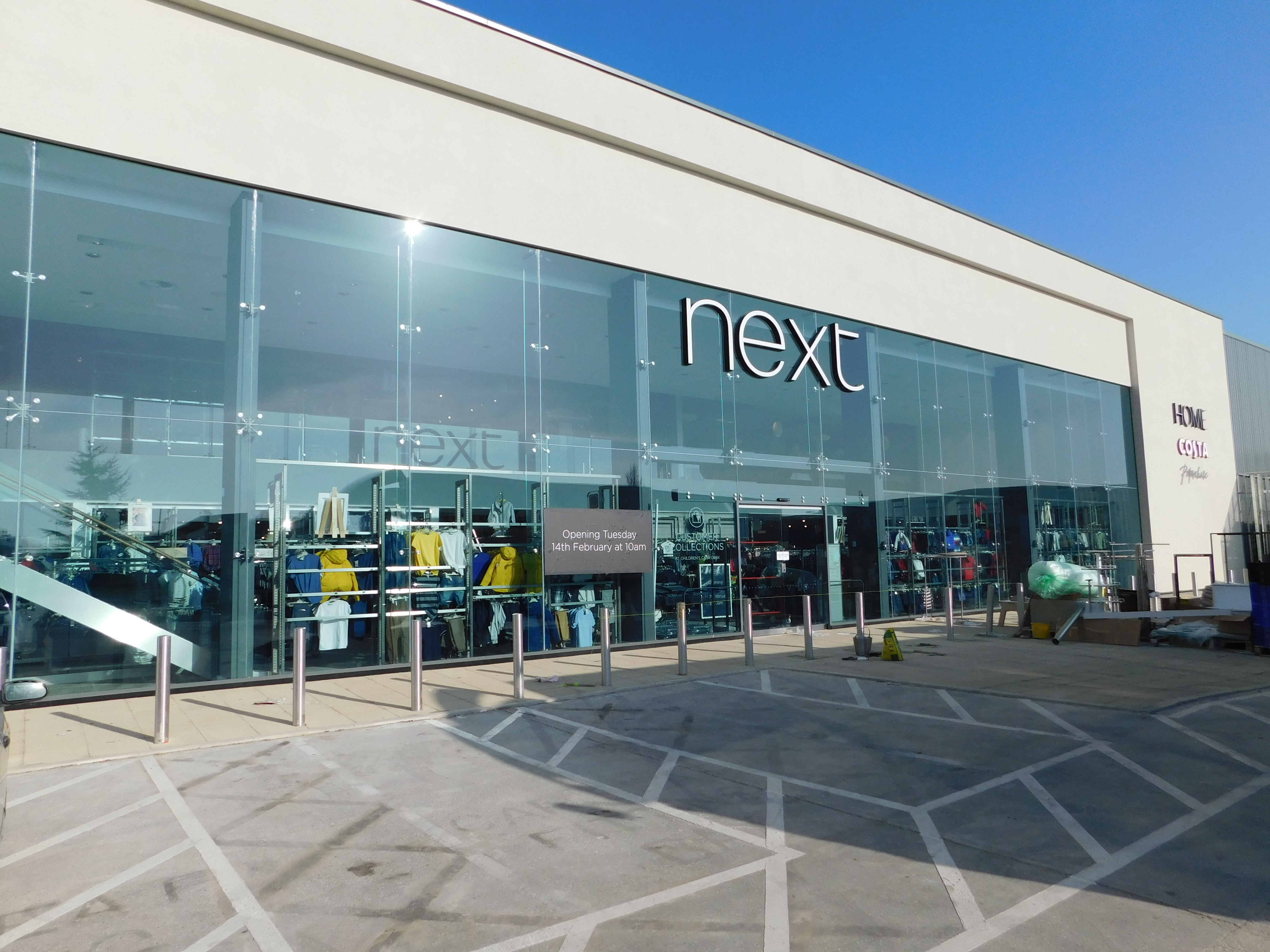 Next Aintree web 2 GG Glass